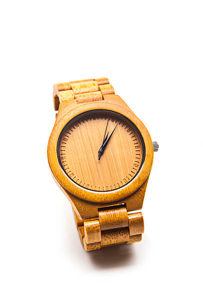 Comment Obtenir Une Montre En Bois Pour Homme Petits Prix La Sc Ne