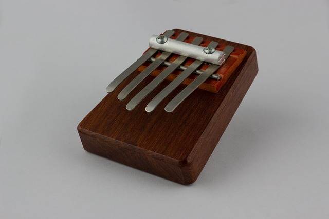 L&rsquo;art de l&rsquo;accordage du kalimba : techniques et astuces pour maîtriser cet instrument unique