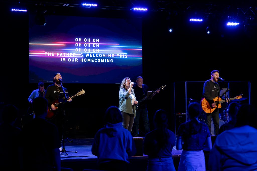 Le rôle du Gospel dans la communauté et l&rsquo;église : un chant qui rassemble et inspire